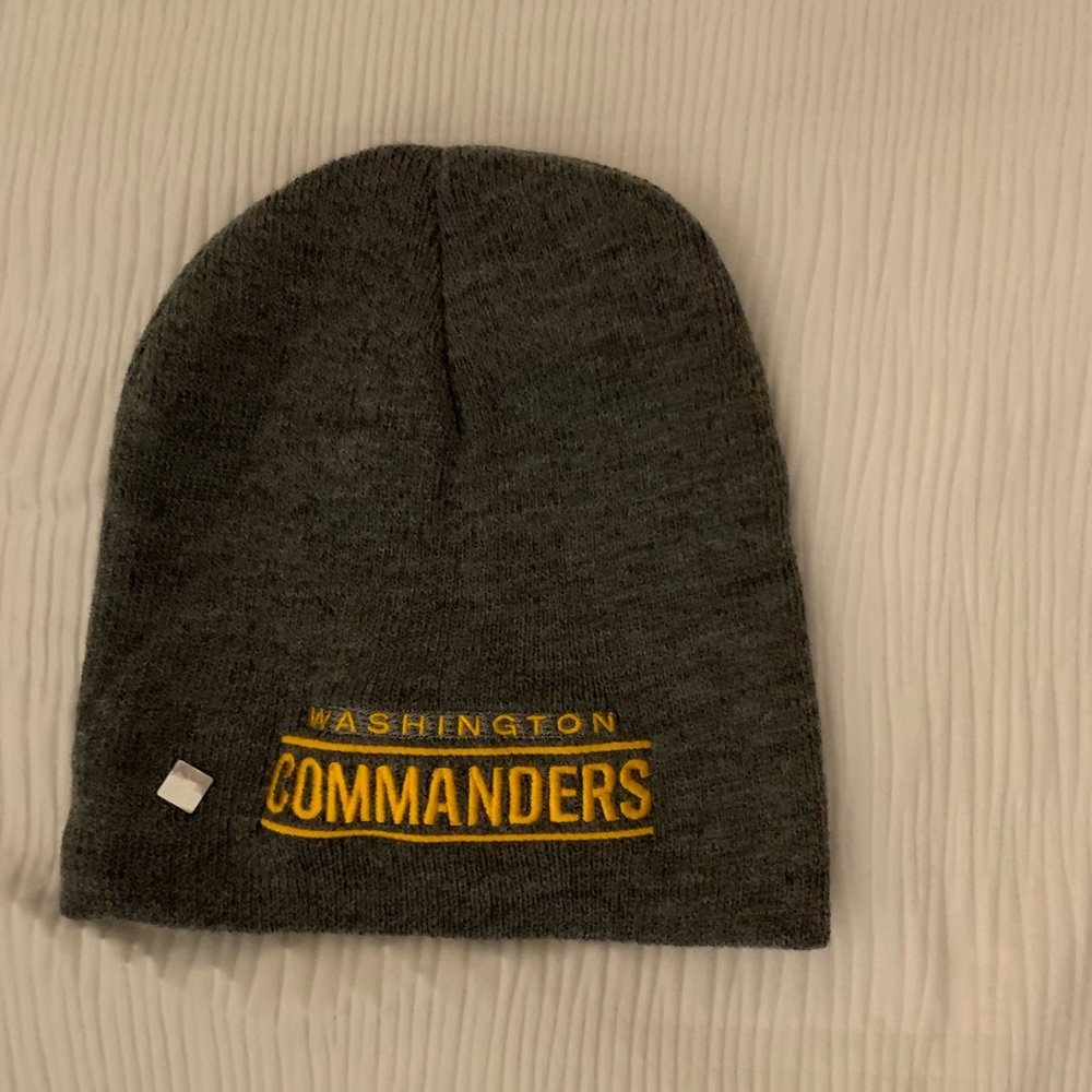 Washington Commanders Hat for Winter. Brand New (NFL, new logo)